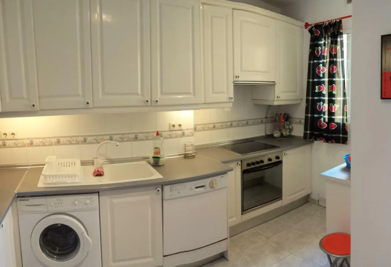 דירה Estepona Primera Linea De Playa, Apartamento 2-4 Personas ספרד
